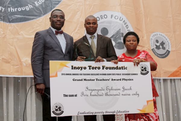 Grand Mentor Award in Physics - Inyangudo Ephraim Jacob