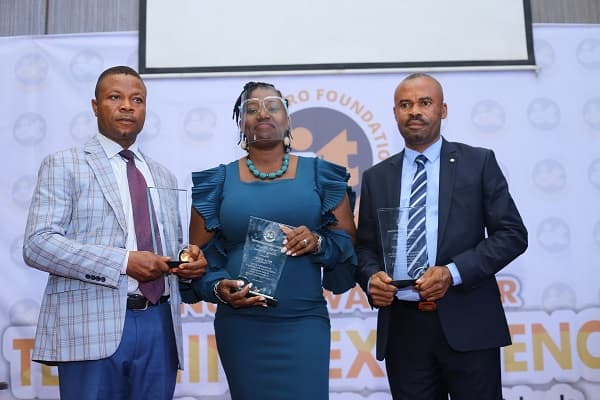 Award winners English Language category, Kusua Ukut, Bella Bassey and John Udoh
